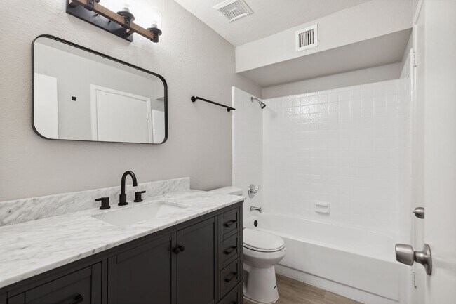 Foto del edificio - DOWNTOWN MESA APARTMENT!