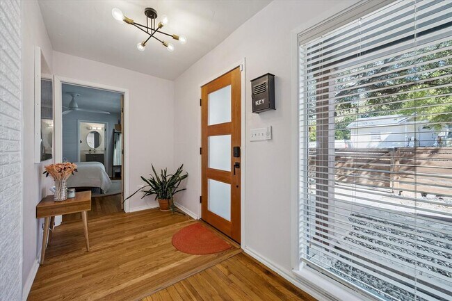 Foto del edificio - 2601 E 17th St