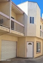 Building Photo - 7337 Balboa Blvd