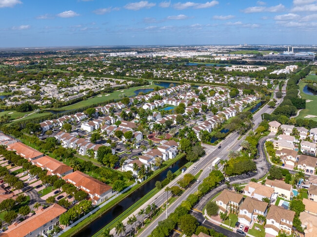 4630 NW 97th Ct Miami, FL 33178 - The Greens At Doral