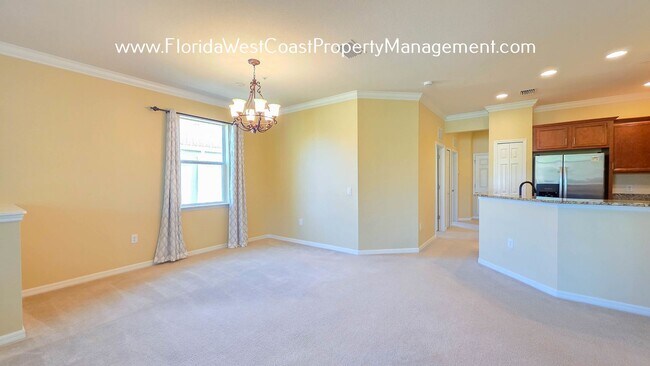 Foto del edificio - MOVE IN READY! OUTSTANDING UNFURNISHED CONDO IN STONEHAVEN SARASOTA!