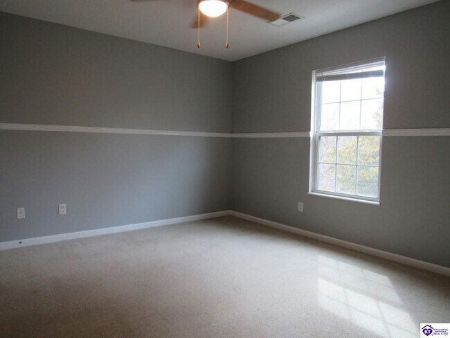 Building Photo - 416 Jey Dr
