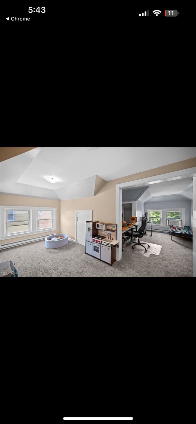 Foto del edificio - 1303 W 102nd St