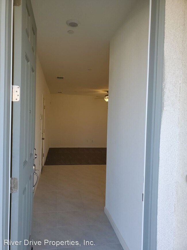Building Photo - 4 br, 2.5 bath House - 204 Shafer Ave