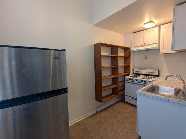 Building Photo - 2 bedroom in New York NY 10012