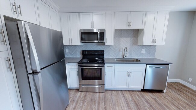 Foto del edificio - 318 E Fallbrook St