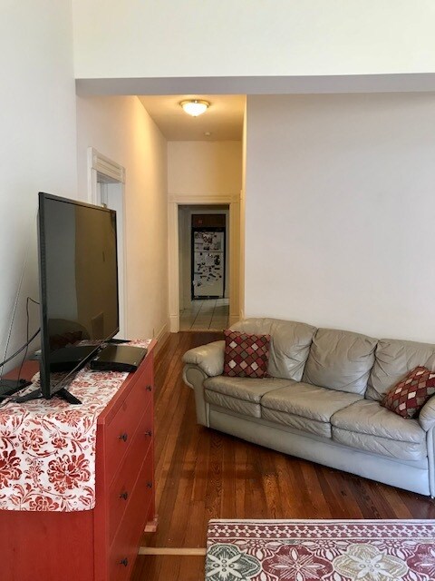 Living Room - 631 Central Ave