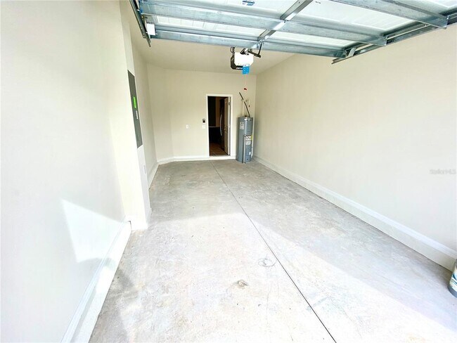 Building Photo - 2843 Stunning Ave