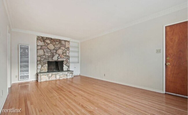 Building Photo - 2 br, 1 bath Townhome - 367 Bergen Ave