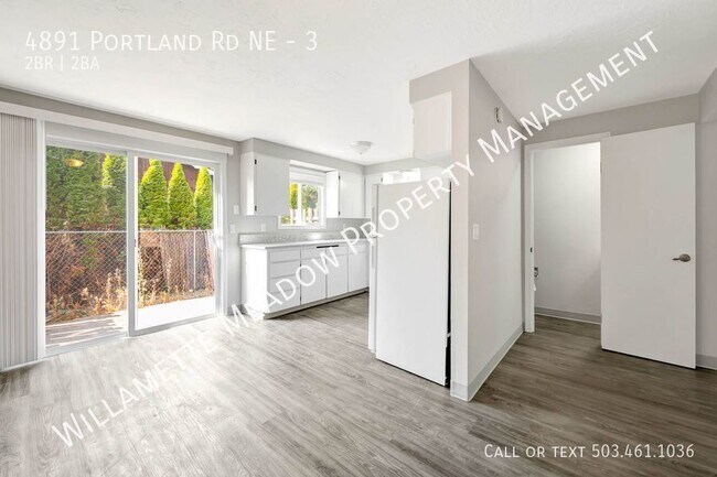 Building Photo - Amazing 2 Bedrooms, 1 Bathrooms Apartments...
