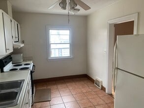 Building Photo - 6100 Knoxville Ave