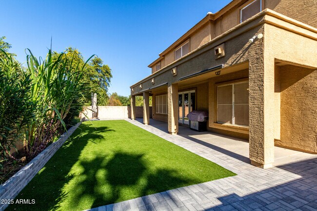 Foto del edificio - 6820 S 42nd Ln