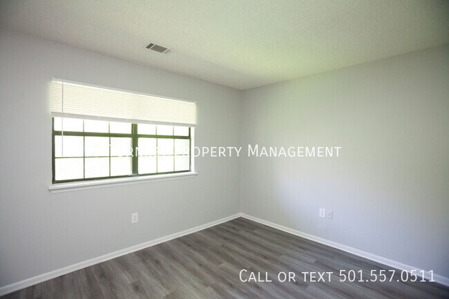 Building Photo - $99.99 FIRST MONTH'S RENT!!!! Updated 1 be...