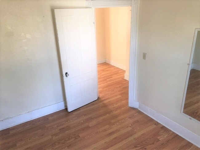 Building Photo - 83 Park St