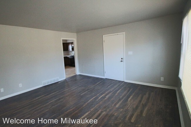 Building Photo - 8233-8235 W Villard Ave