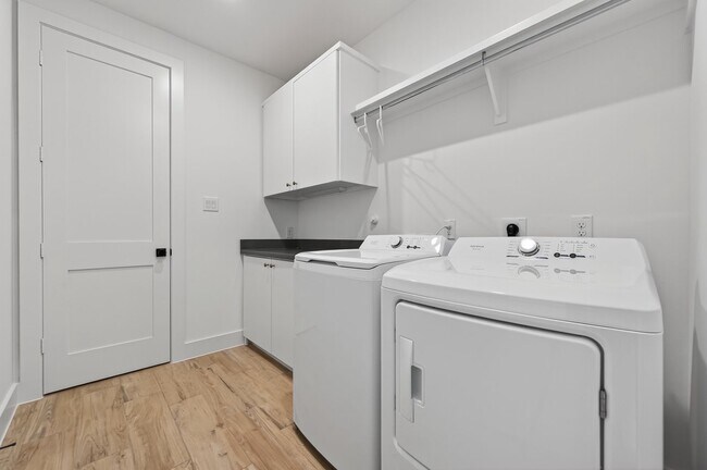 Foto del edificio - 7507 Faldo Dr