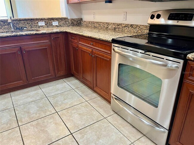 Foto del edificio - 1340 Rock Dove Ct