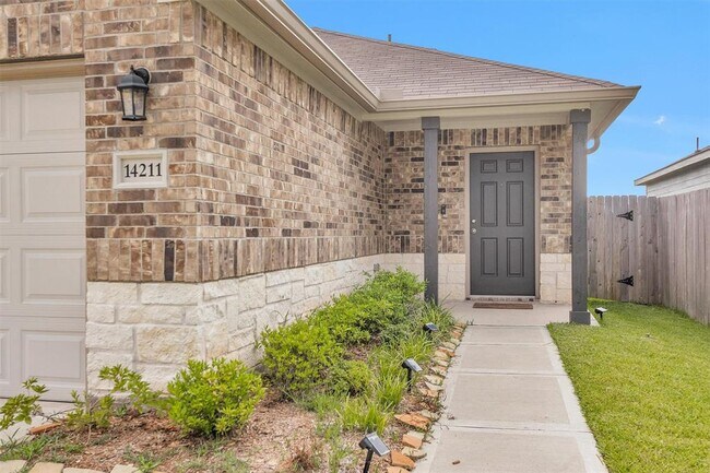 Building Photo - 14211 Sedona Rdg Dr