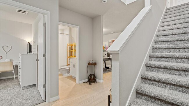 Foto del edificio - 5291 Meredrew Ln
