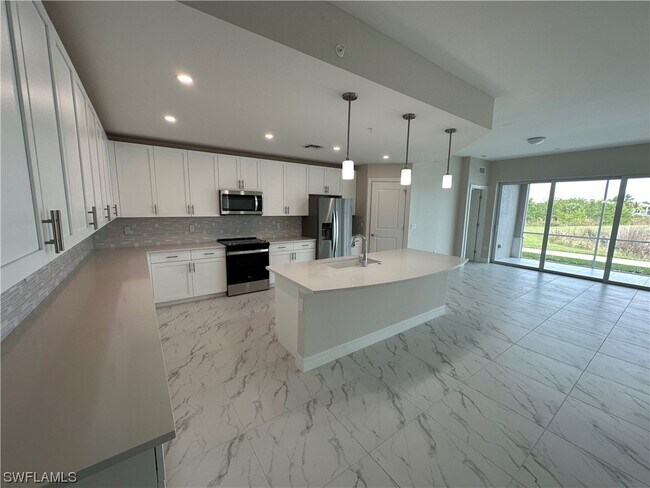 Building Photo - 257 Indies Dr E