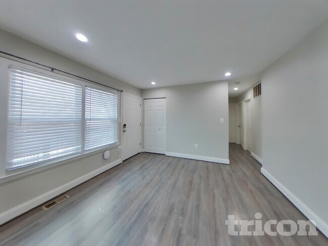 Foto del edificio - 106 Oakmere Rd