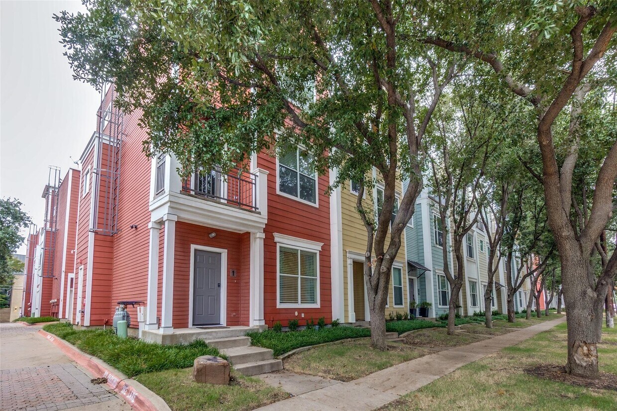 4121 McKinney Ave, Dallas, TX 75204 Townhome Rentals in Dallas TX