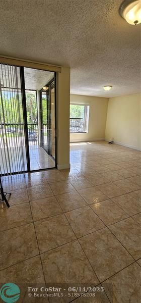 Foto del edificio - 4729 NW 22nd St