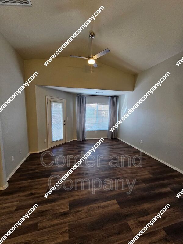 Building Photo - 6501 San Antonio Dr NE