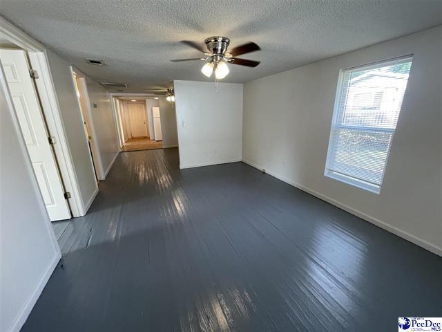 Building Photo - 230 Plum St