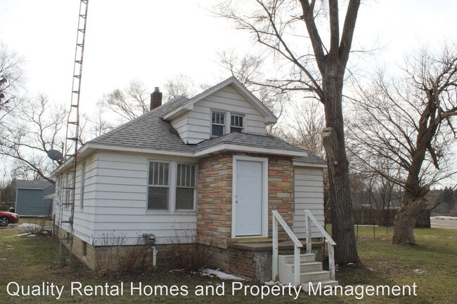 Building Photo - 3 br, 1 bath House - 2386 E Hill Rd