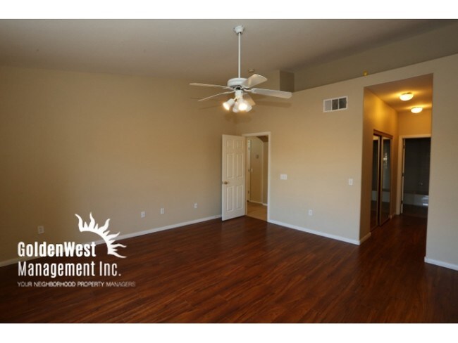 Foto del edificio - 4950 Black Bear Rd