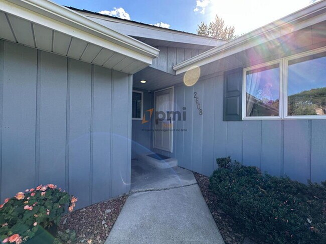 Building Photo - 2608 Morningside Dr