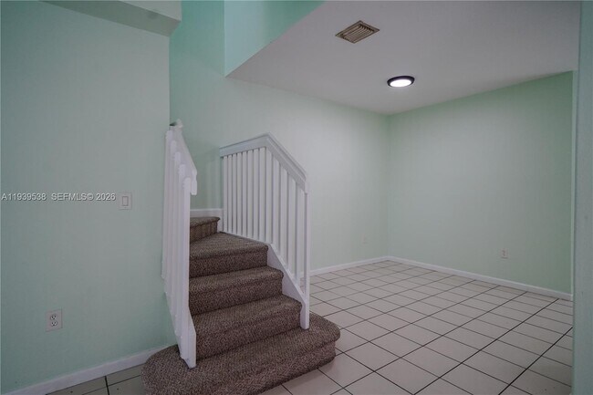 Foto del edificio - 1441 SE 24th Ct