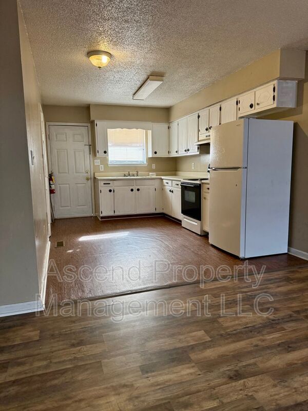 Foto del edificio - 2705 Georgetown Dr NW