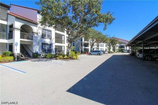 Foto del edificio - 7960 Preserve Cir