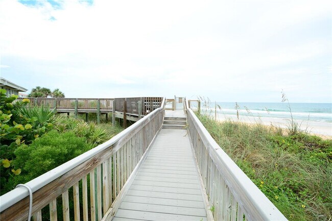 Building Photo - 54 Sea Vista Dr
