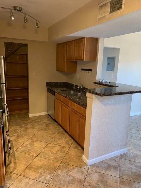 Foto del edificio - 5877 N Granite Reef Rd