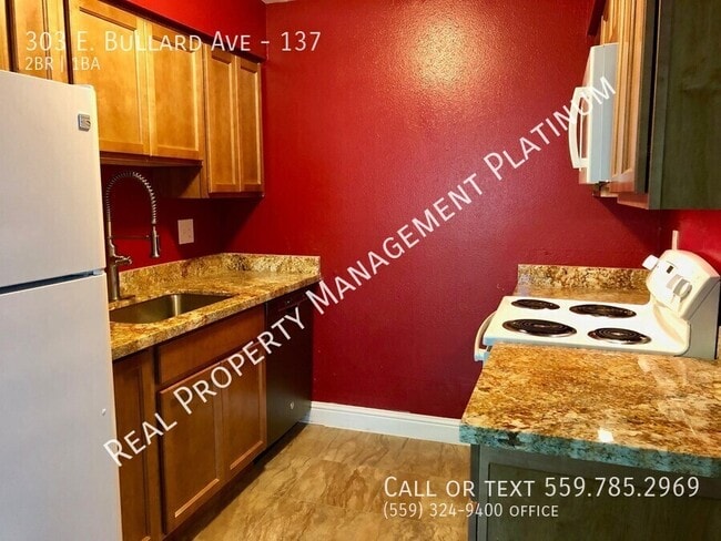 Building Photo - 303 E Bullard Ave