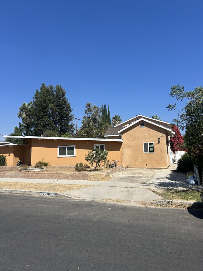 Building Photo - 7948 Aura Ave