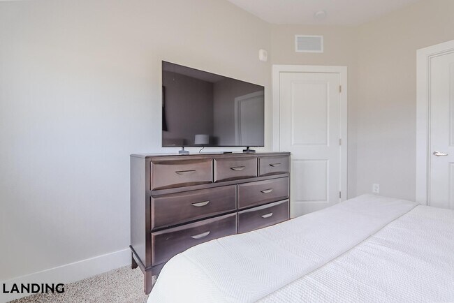 Building Photo - 2361 Commerce Park Dr NE