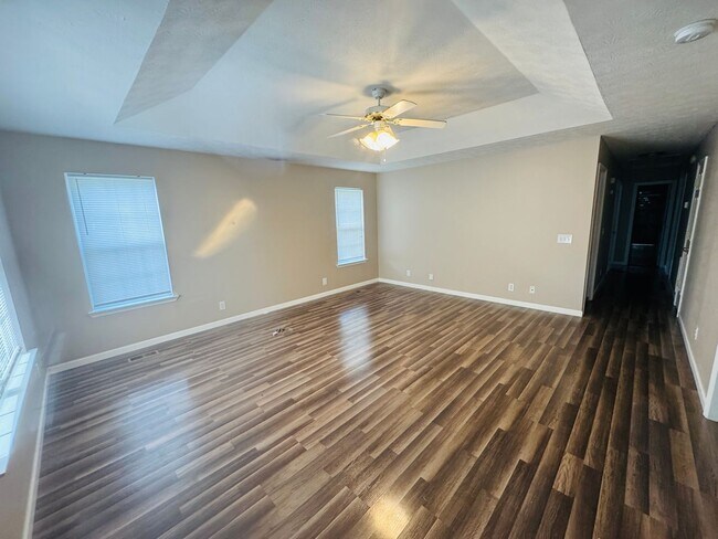 Foto del edificio - 720 Fields Ln