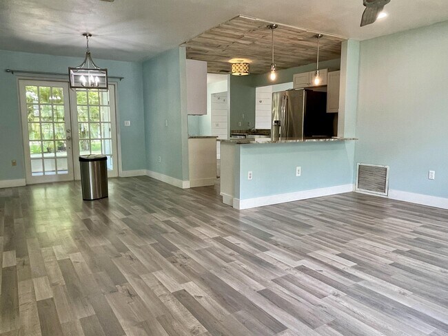 Foto del edificio - 5610 29th St Cir E