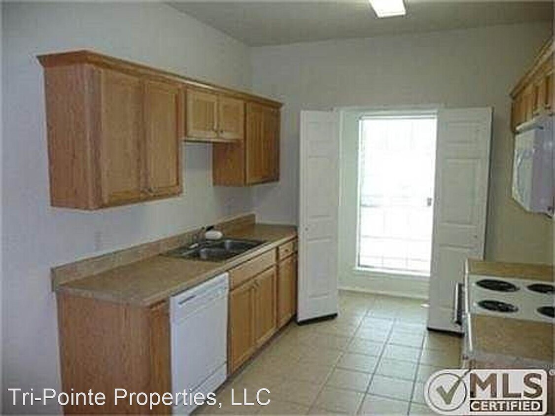Primary Photo - 3 br, 2 bath House - 131 Collett Ct