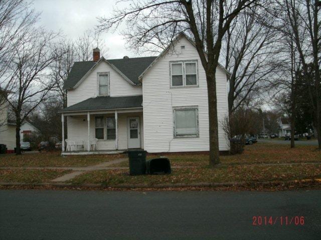 Building Photo - 1620 6th St E