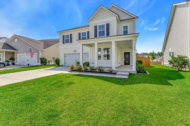 Building Photo - Modern Comfort Meets Timeless Charm in Lim...