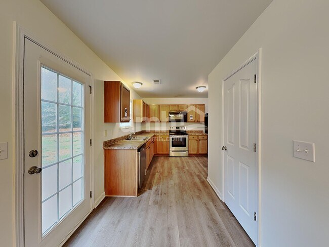 Building Photo - 430 Dockside Ln NW