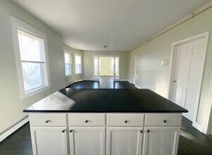 Building Photo - 51 Arlington St