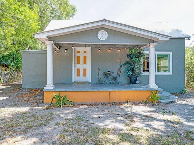 Foto del edificio - Perfect Haven In The Heart of Downtown Tampa