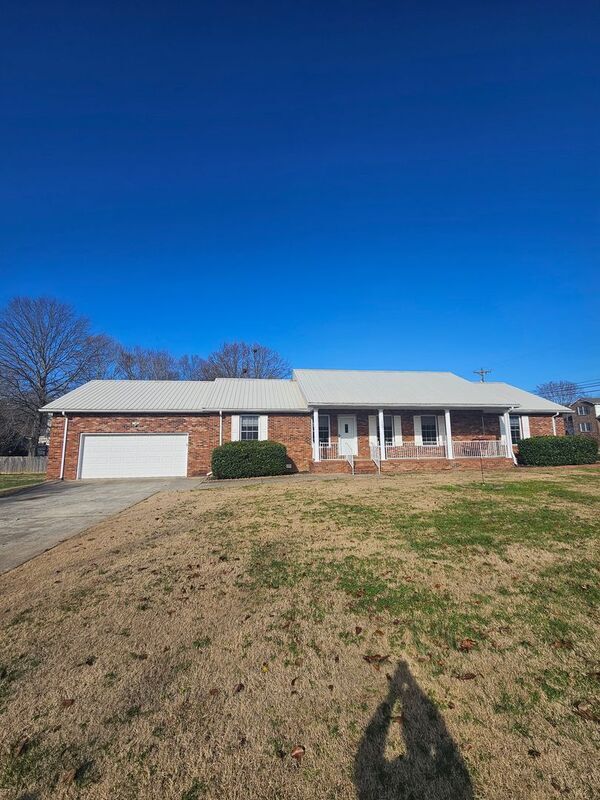 Primary Photo - 137 Greenland Farms Dr