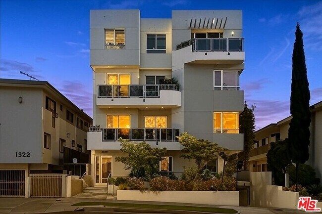 Foto del edificio - 1326 Centinela Ave